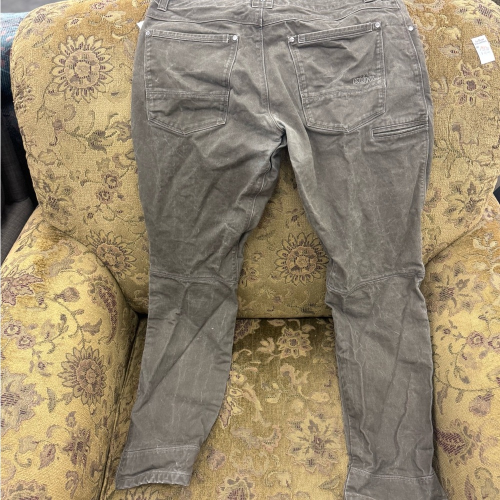 Men's Bootcut Jeans in Gray